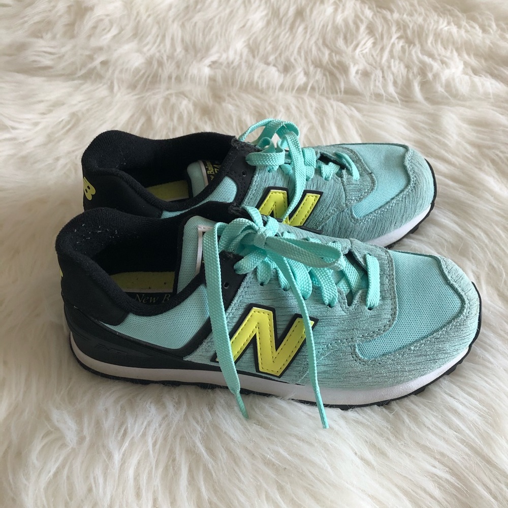 WOMENS NEW BALANCE 574 size 7